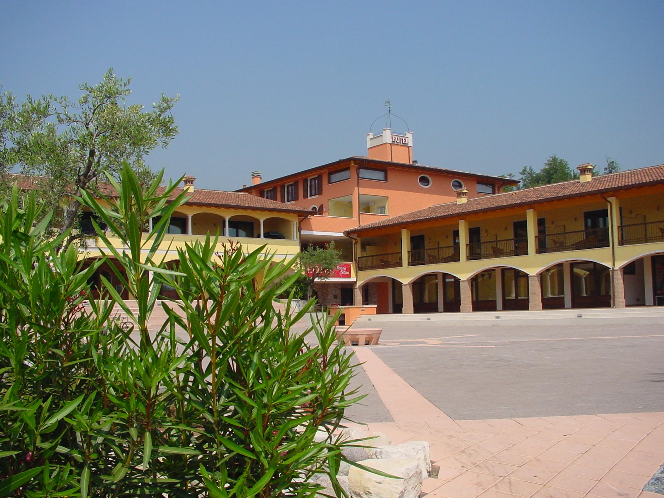 AHG Donna Silvia Hotel Wellness&SPA Manerba del Garda Exterior foto