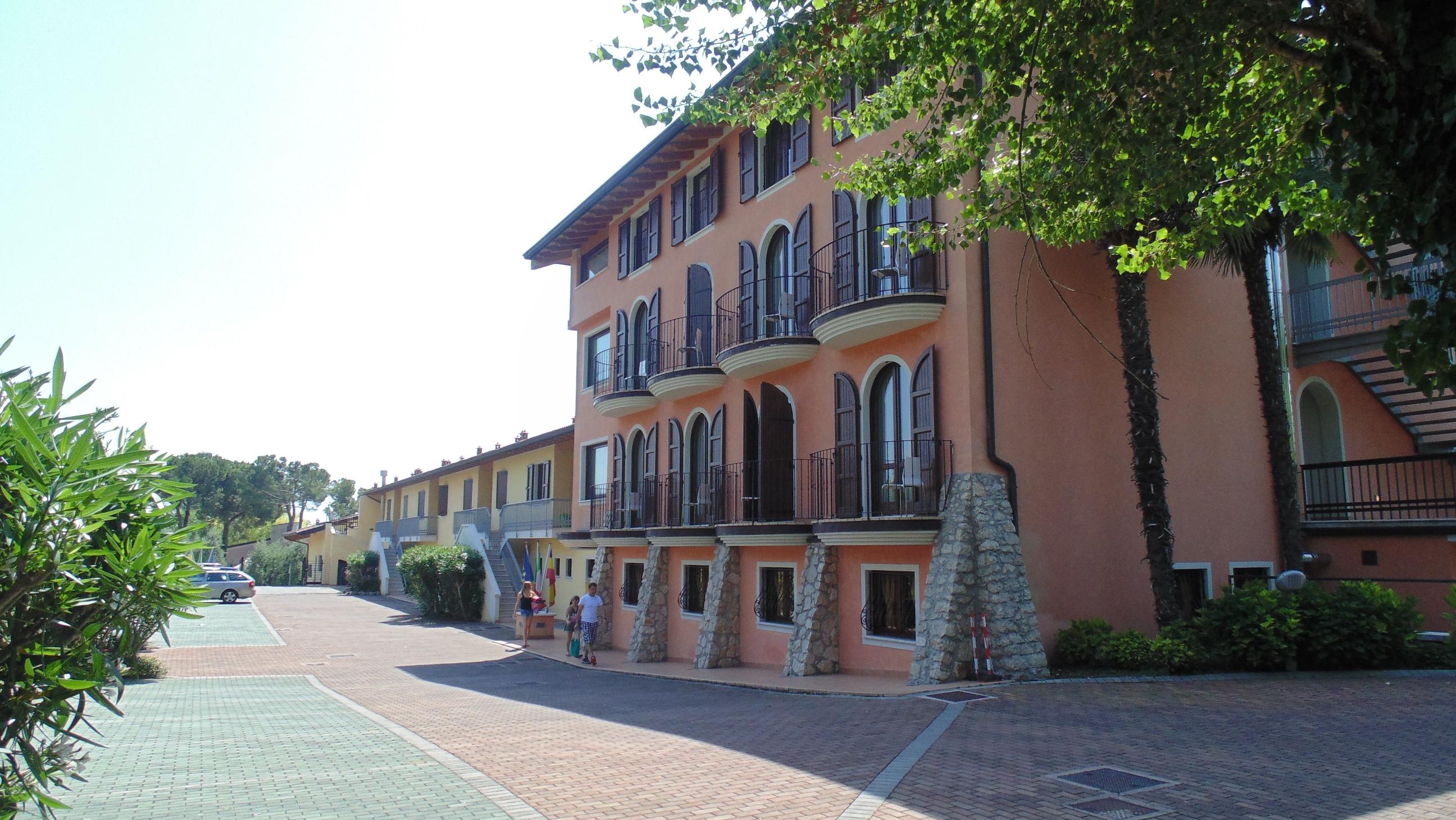 AHG Donna Silvia Hotel Wellness&SPA Manerba del Garda Exterior foto